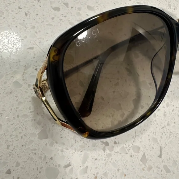 Gucci Sunglasses - Picture 4 of 4